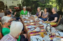 Foto vom Frauenfrühstück am 17.06.2023 mit MdL Catherine Kern im Café WeinLese in Gerlachsheim